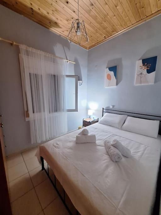 Lovely Guesthouse On The Beach Agia Anna  Exterior photo